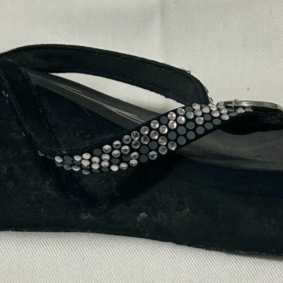 Guess Women’s Black Rhinestone Wedge Flip Flops - Picture 4 of 6